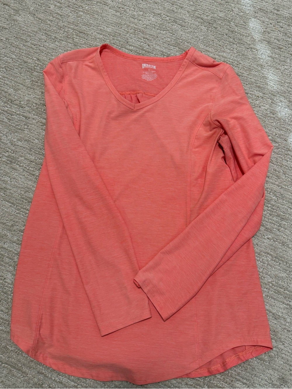 Duluth trading women size small armachillo long sleeve shirt. Peach color